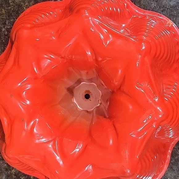 VINTAGE Nordic Ware Bundt Cake  Fiesta Metal Pan Christmas Trees & Poinsettia - Picture 2 of 5